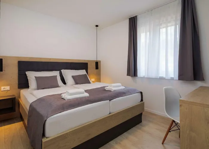 Apartment Medak Makarska